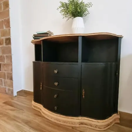 Da Laura בית הארחה Bottidda