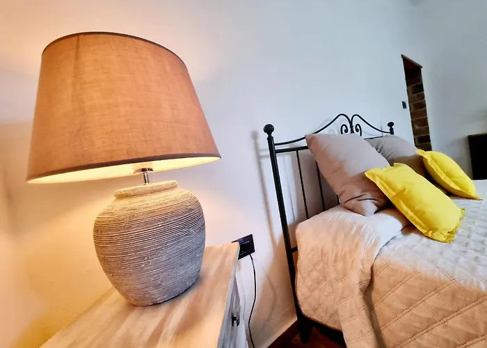 Da Laura بيت ضيافة Bottidda